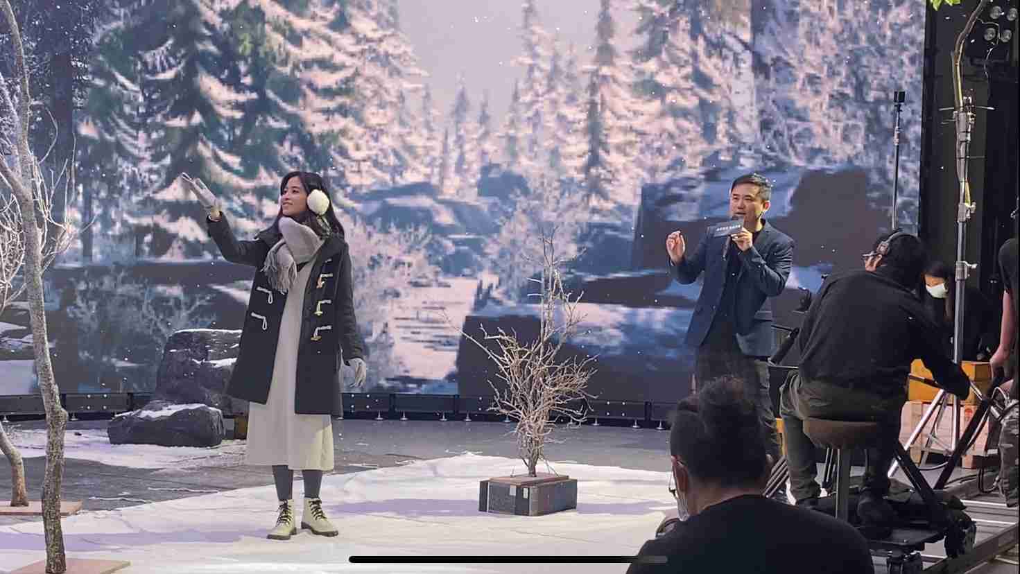 红龙扑克以ALED先进显屏技术，，，，与金马奖视觉特效团队“再现影像”携手合作打造LED虚拟摄影棚，，，提供沉浸式表演体验，，并精简拍摄成本与时间